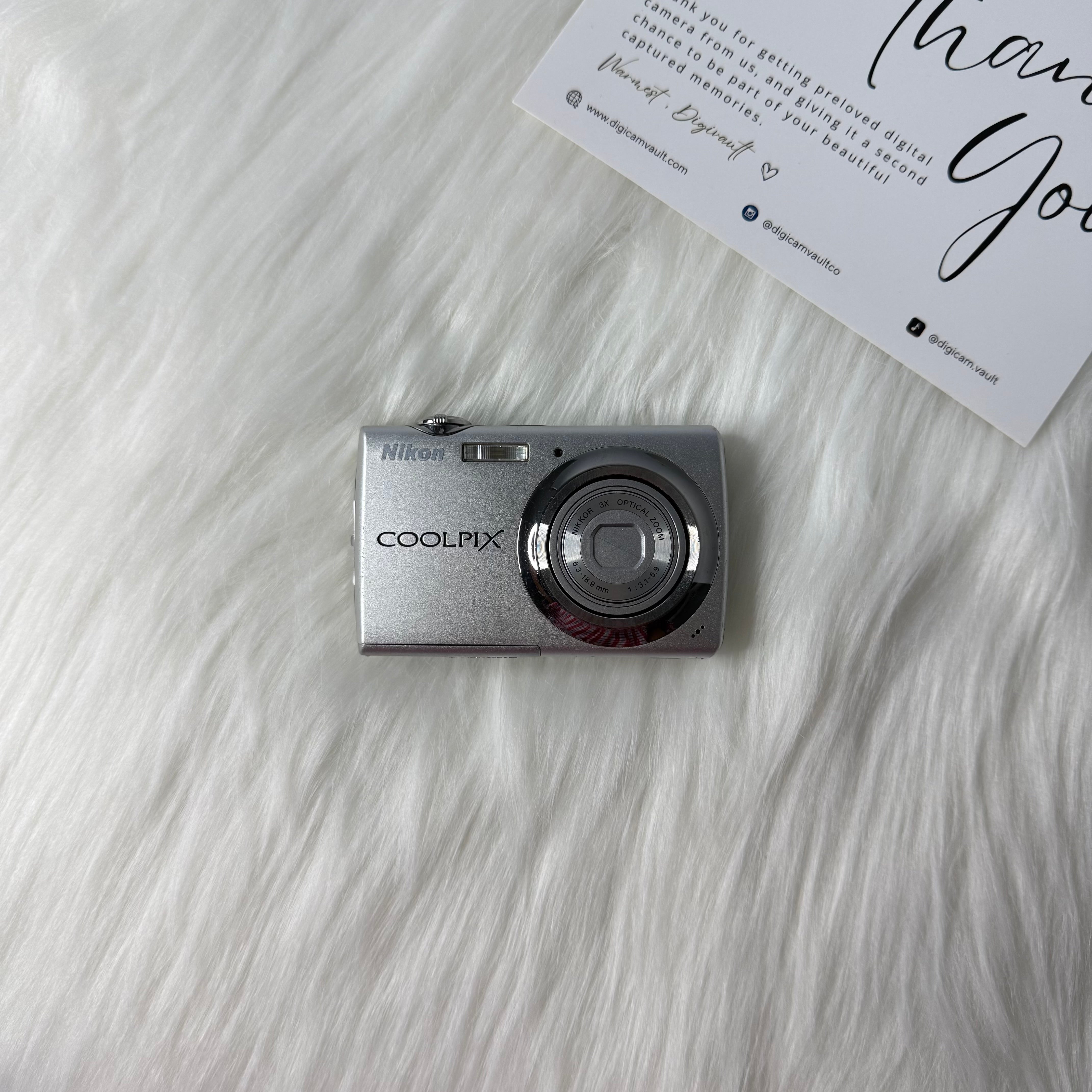 NIKON COOLPIX S220 [SILVER]