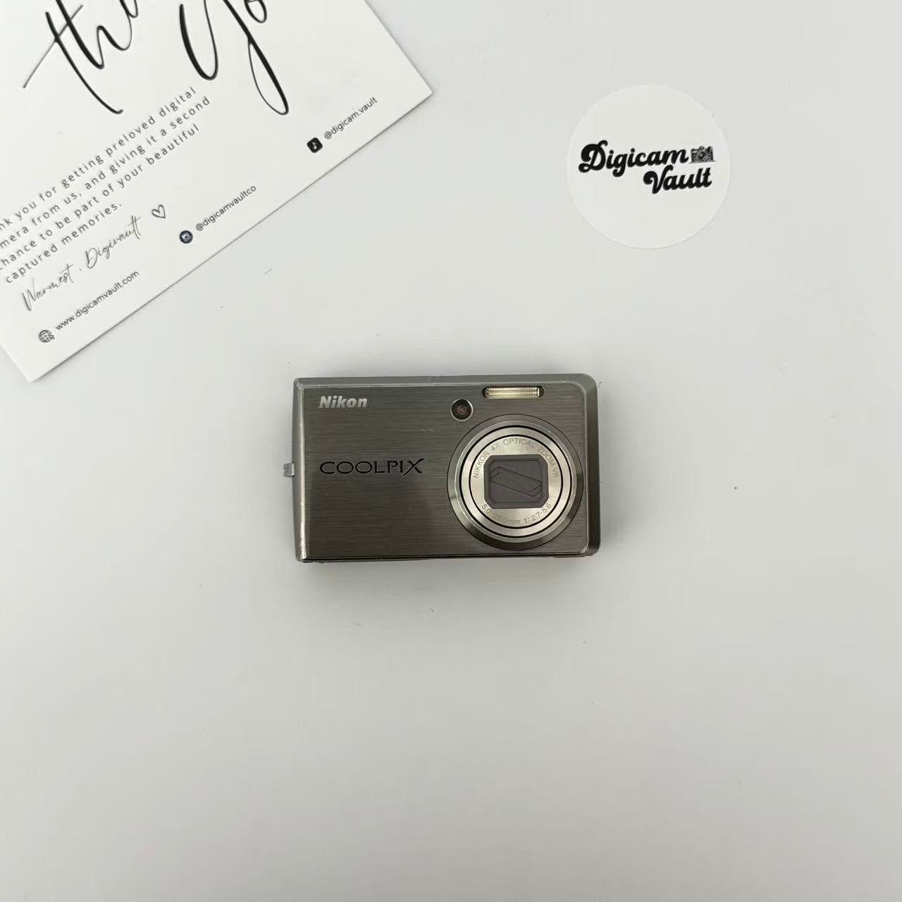 NIKON COOLPIX S600 [SILVER]