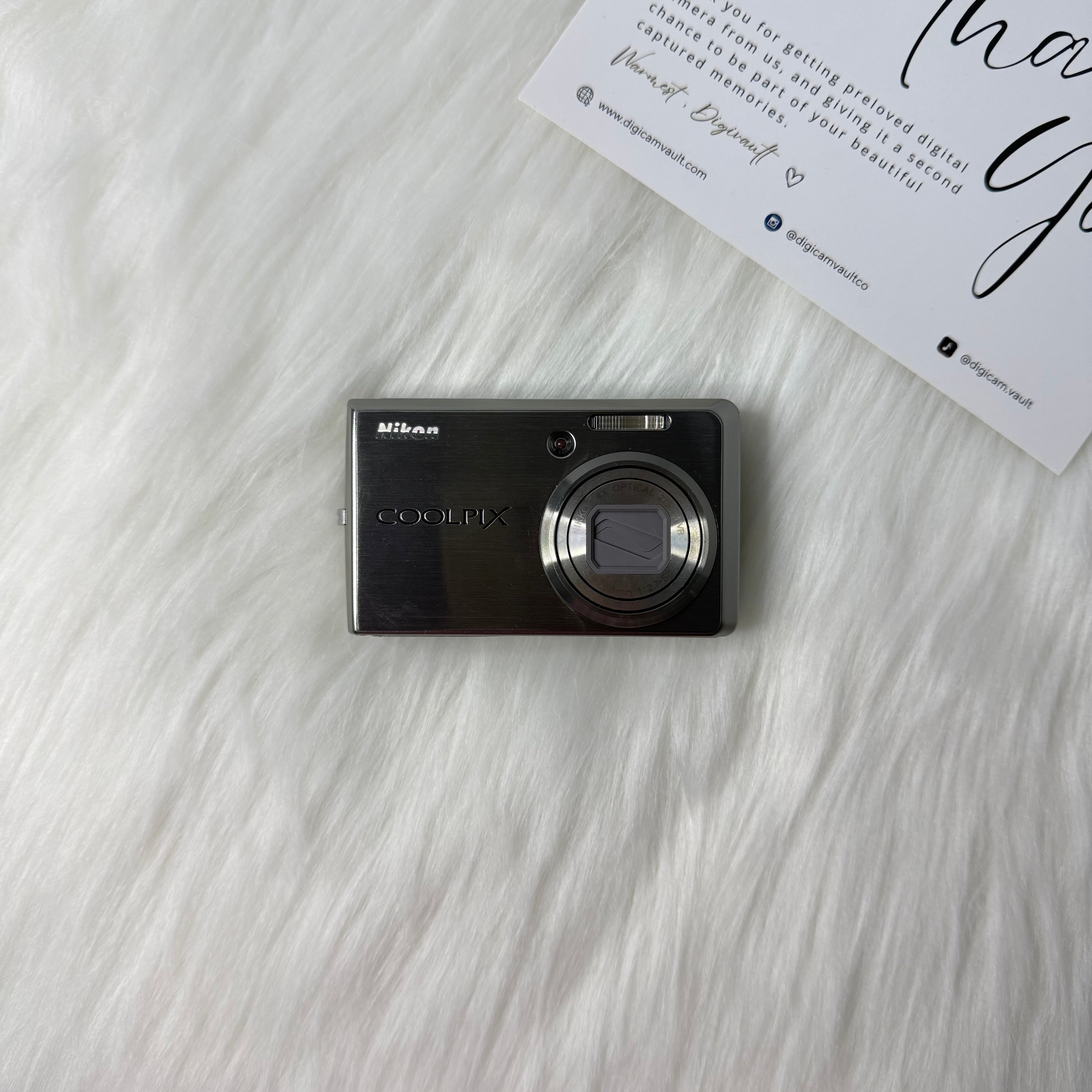 NIKON COOLPIX S600 [SILVER]