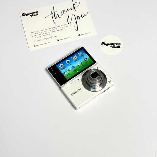 SAMSUNG MV800 [WHITE] - RARE ✮
