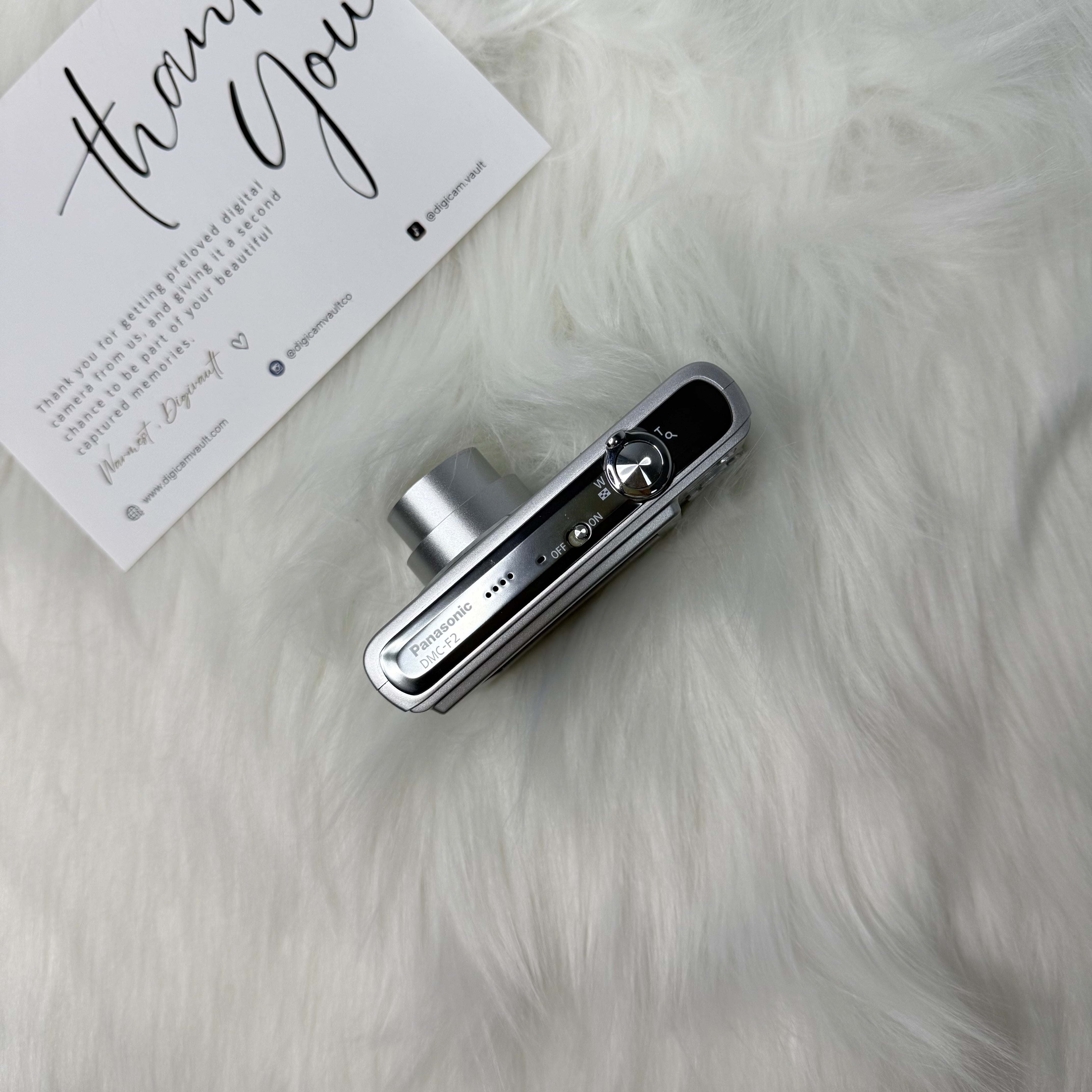 PANASONIC LUMIX DMC-F2 [SILVER]