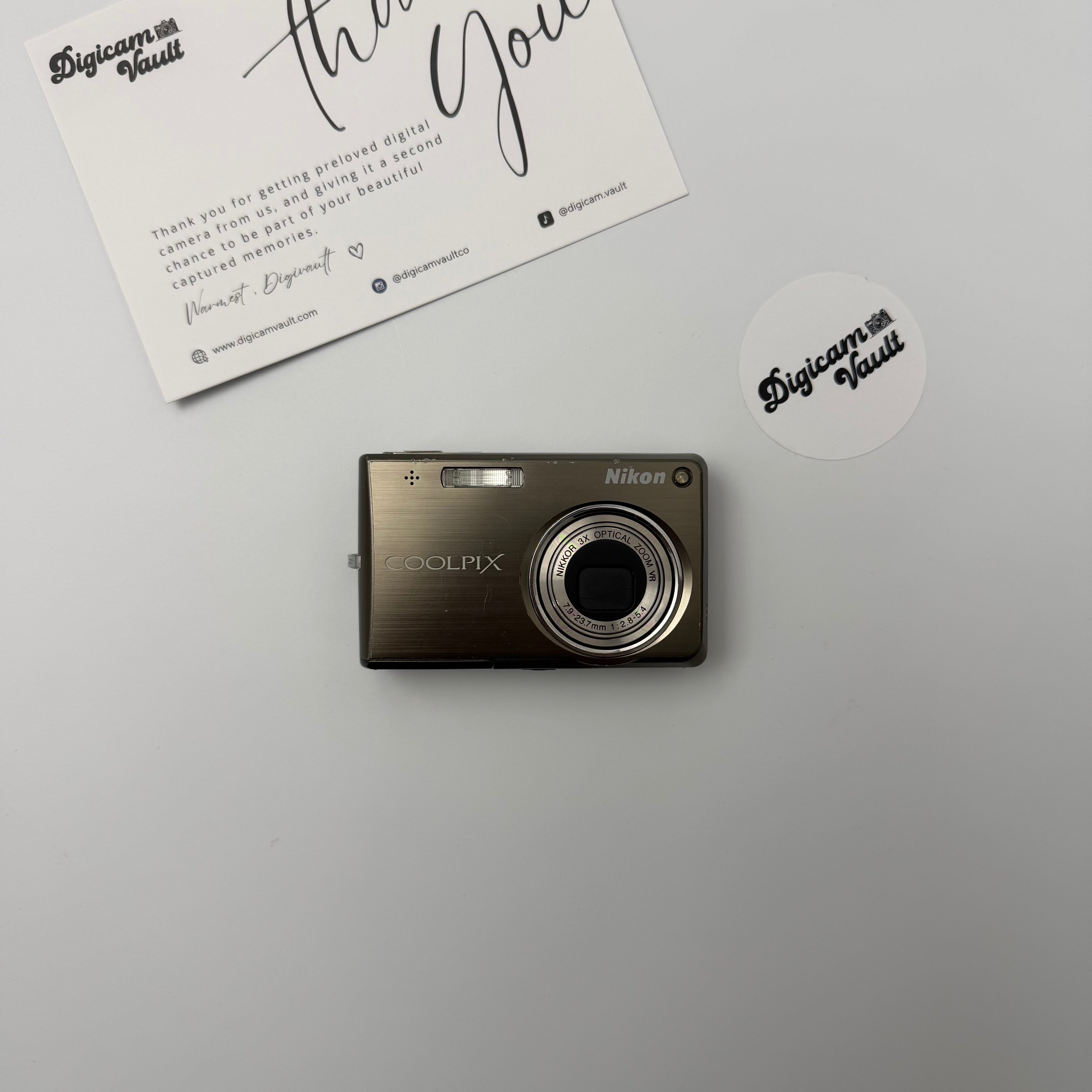 NIKON COOLPIX S700 [GRAY]