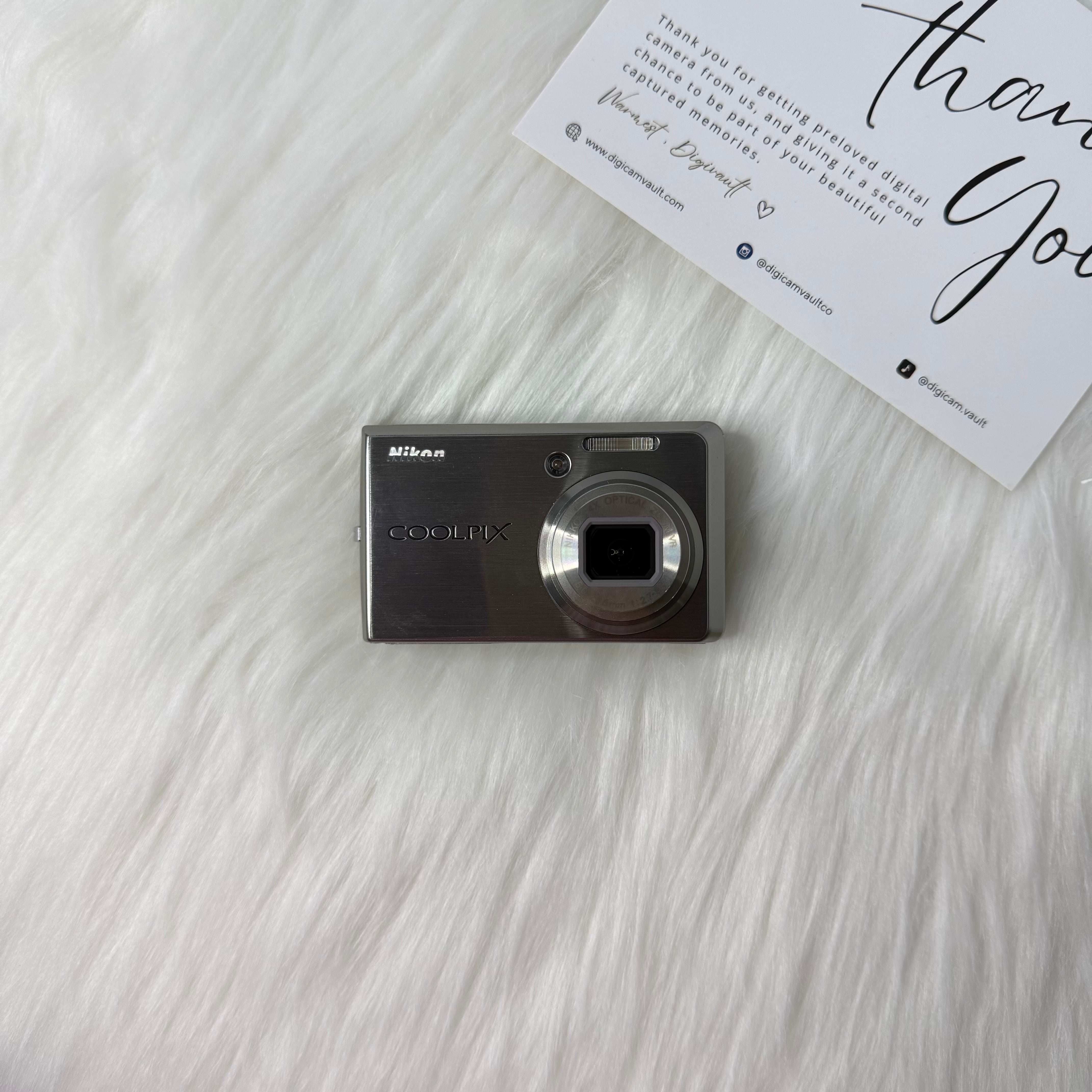 NIKON COOLPIX S600 [SILVER]